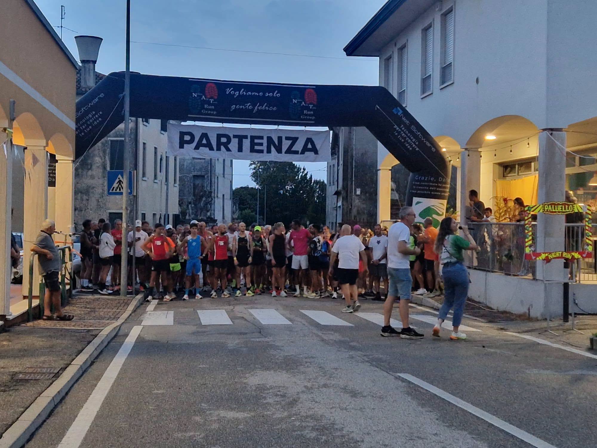 Partecipanti NAT Run Group riuniti alla partenza di una manifestazione